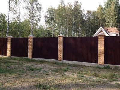 Установка забора из металлопрофиля в Речице